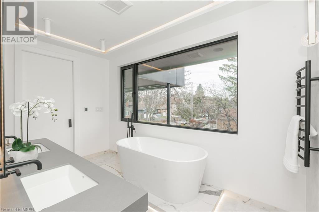 21 Tyre Avenue, Toronto, Ontario  M9A 1C7 - Photo 22 - 40533816
