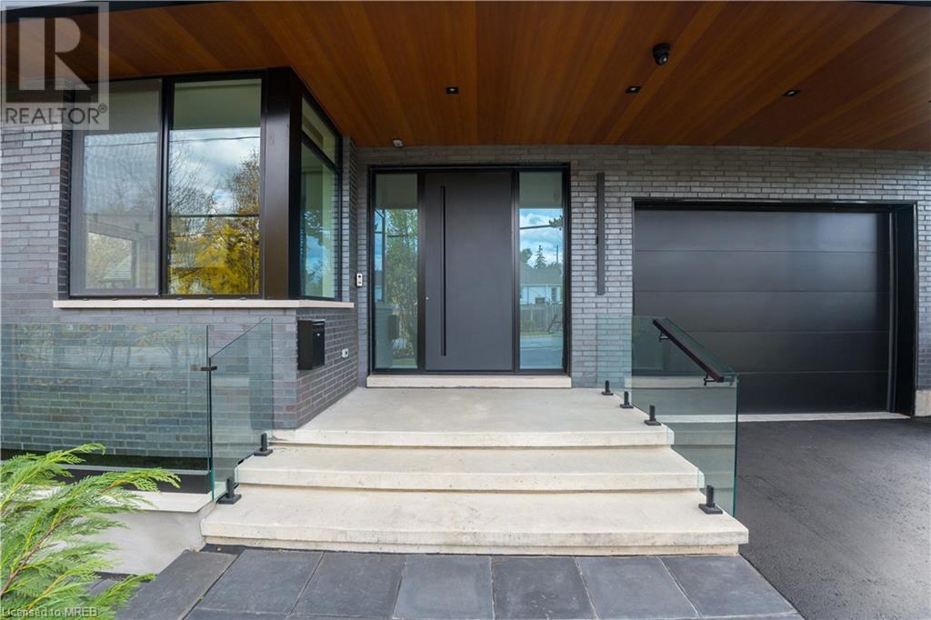 21 Tyre Avenue, Toronto, Ontario  M9A 1C7 - Photo 4 - 40533816