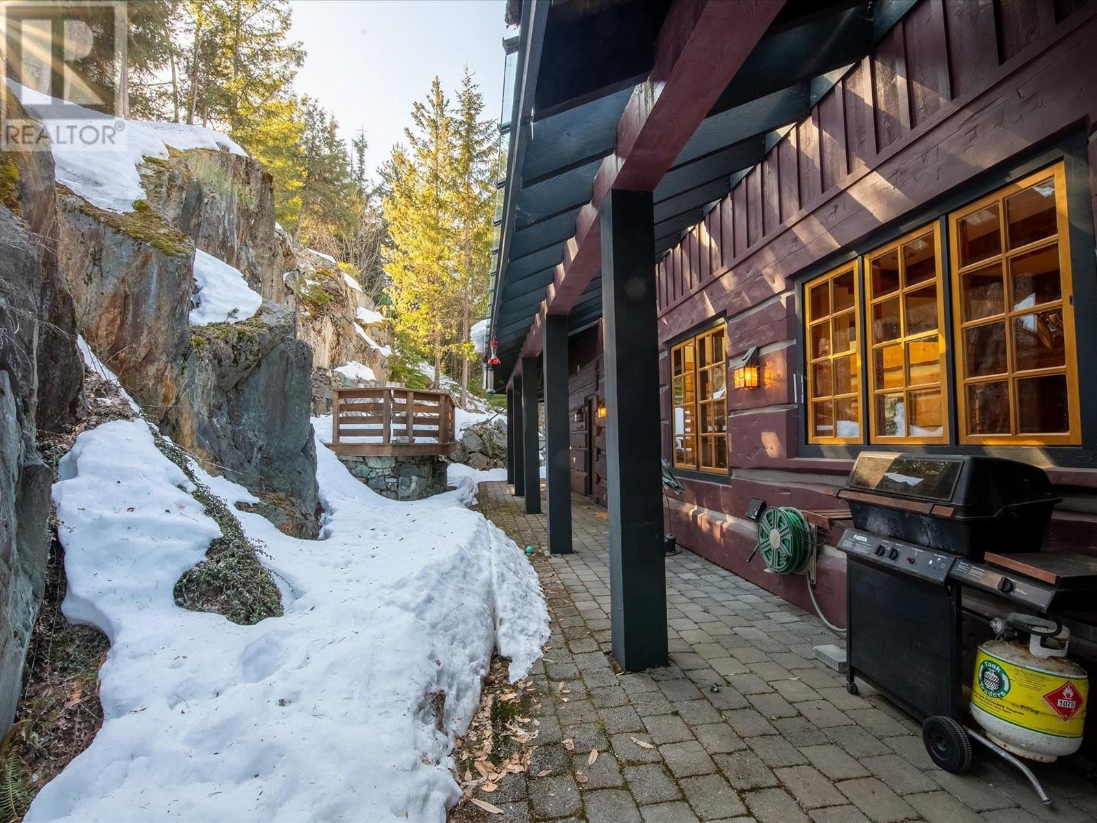 3561 Falcon Crescent, Whistler, British Columbia  V8E 0B9 - Photo 18 - R2795300