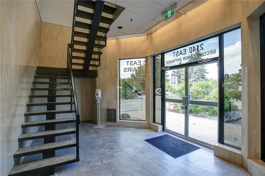 2140 Winston Park Drive, Unit #204, Oakville, Ontario  L6H 5W1 - Photo 2 - H4184065