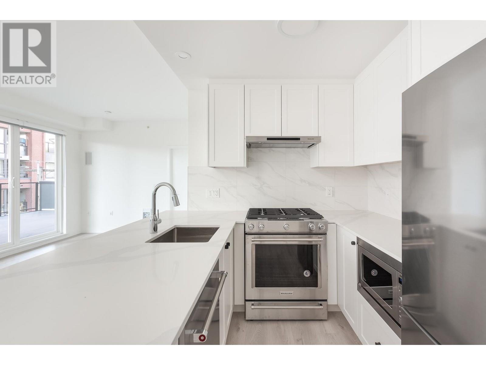 404 2688 Duke Street, Vancouver, British Columbia  V5R 4S9 - Photo 5 - R2845010