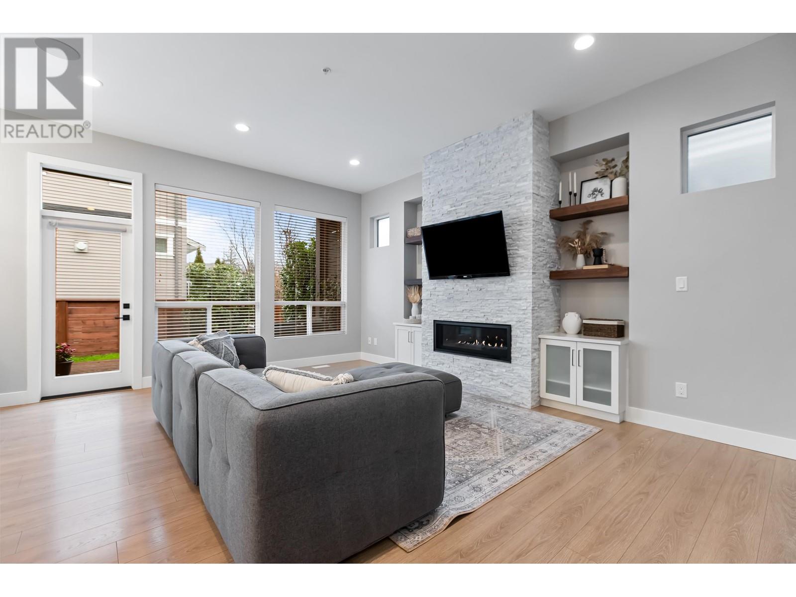 23015 136 Avenue, Maple Ridge, British Columbia  V4R 0G4 - Photo 6 - R2845081