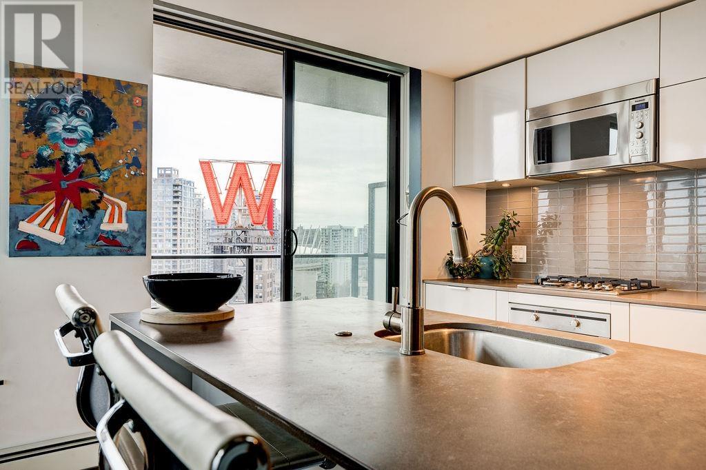 2104 108 W Cordova Street, Vancouver, British Columbia  V6B 0G5 - Photo 1 - R2845143
