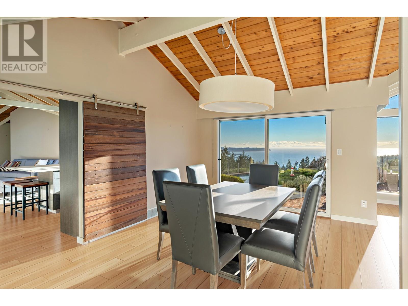 4570 Woodgreen Court, West Vancouver, British Columbia  V7S 2V7 - Photo 9 - R2844698