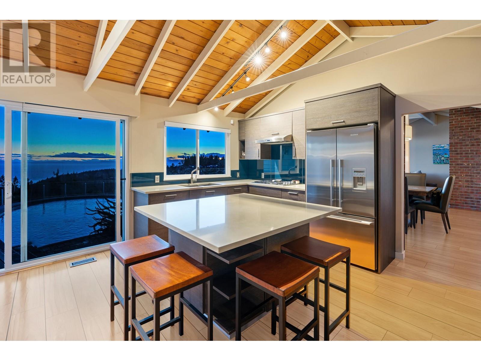 4570 Woodgreen Court, West Vancouver, British Columbia  V7S 2V7 - Photo 18 - R2844698