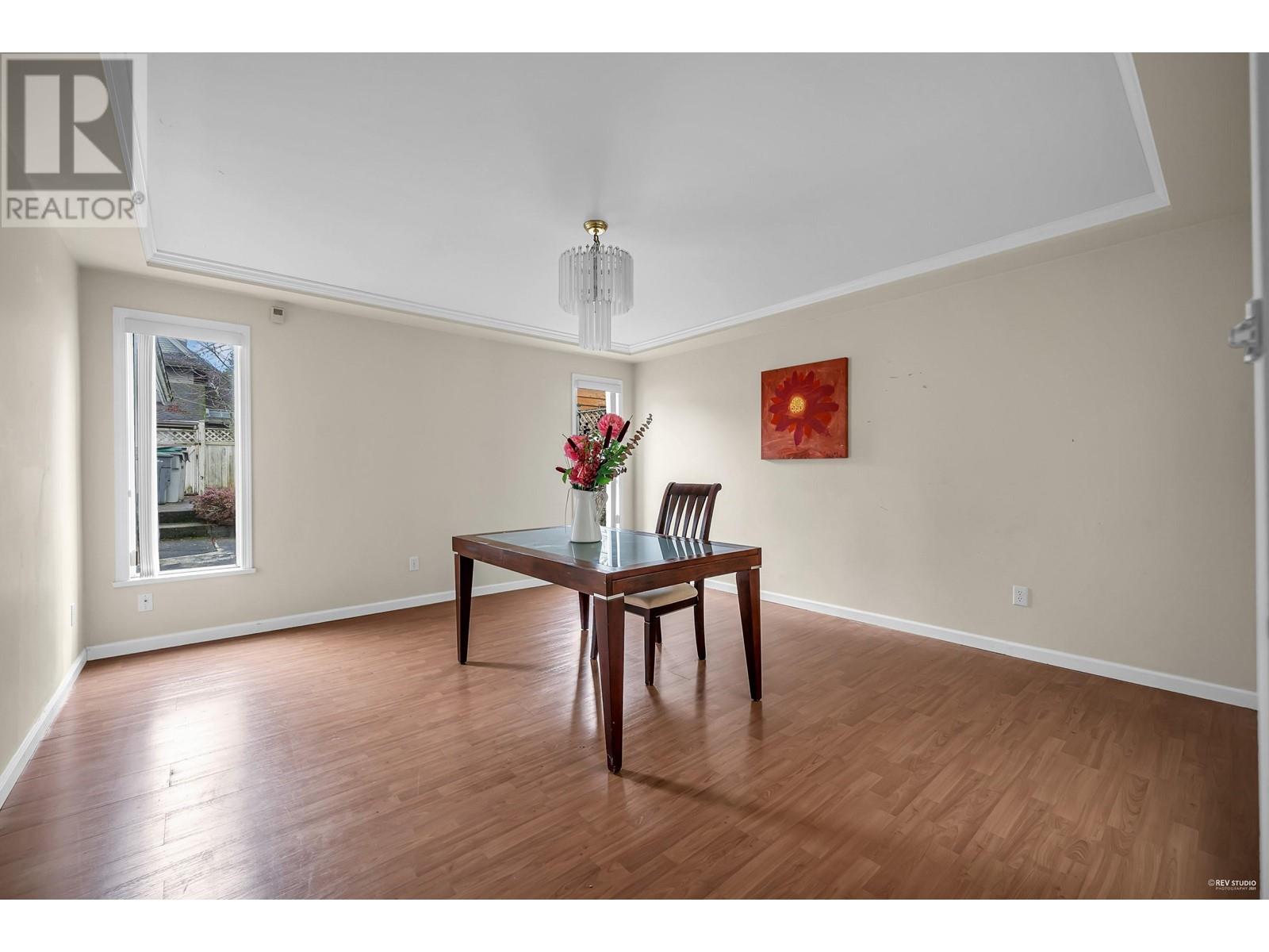 Listing Picture 10 of 32 : 1945 W 44TH AVENUE, Vancouver / 溫哥華 - 魯藝地產 Yvonne Lu Group - MLS Medallion Club Member