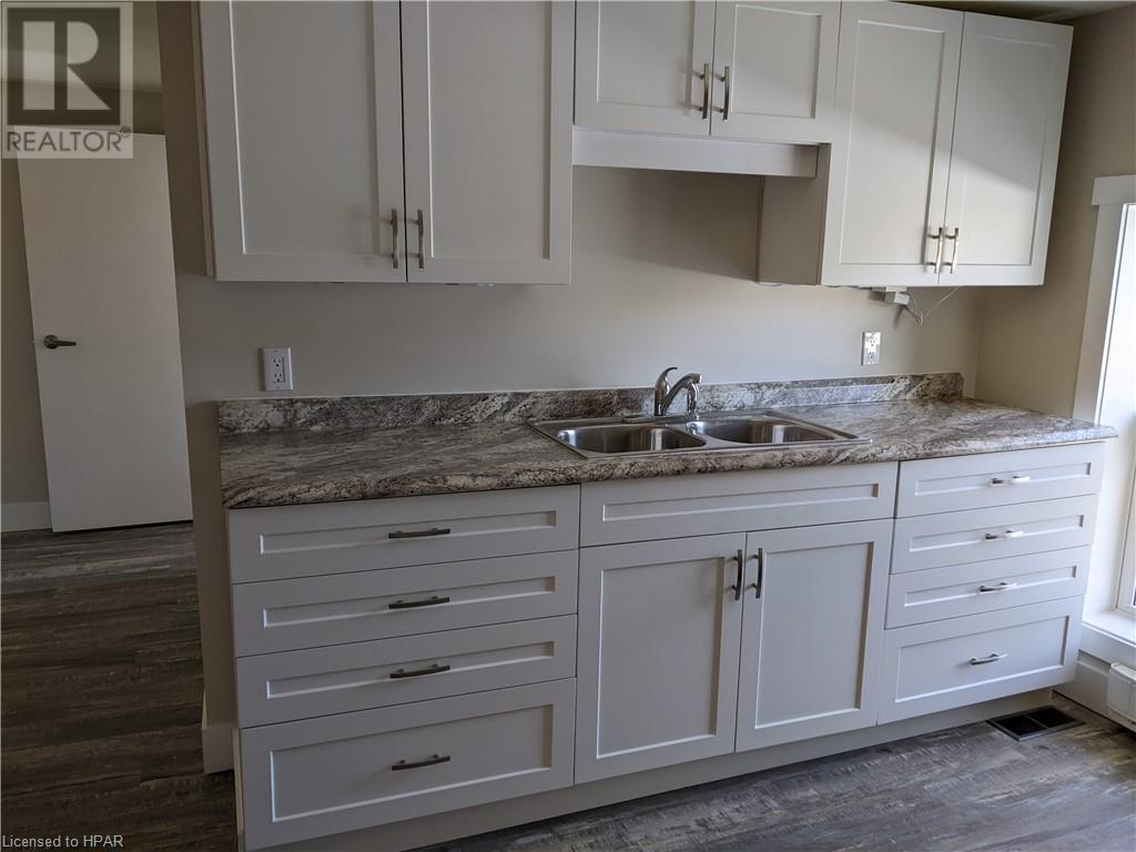 50 Goderich St E, Seaforth, Ontario  N0K 1W0 - Photo 12 - 40534862