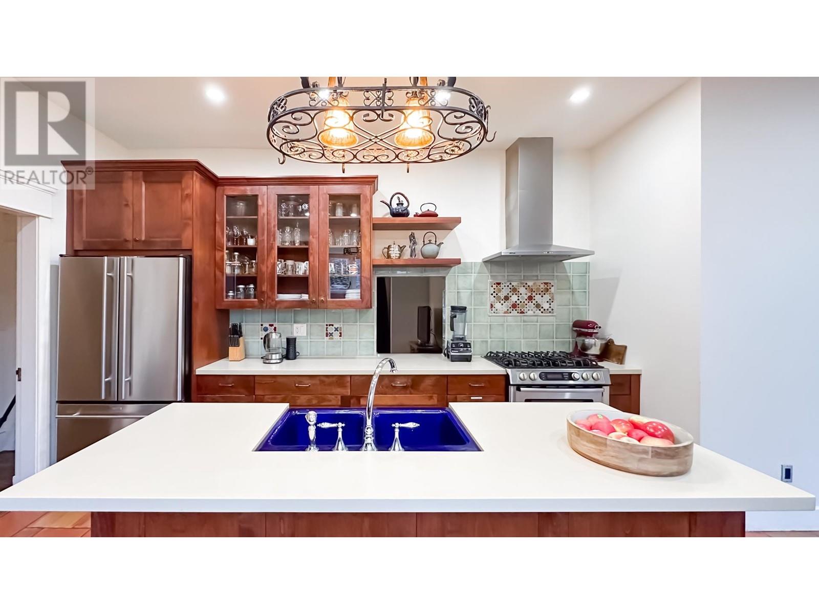 481 W 17 Avenue, Vancouver, British Columbia  V5Y 2A1 - Photo 2 - R2845194