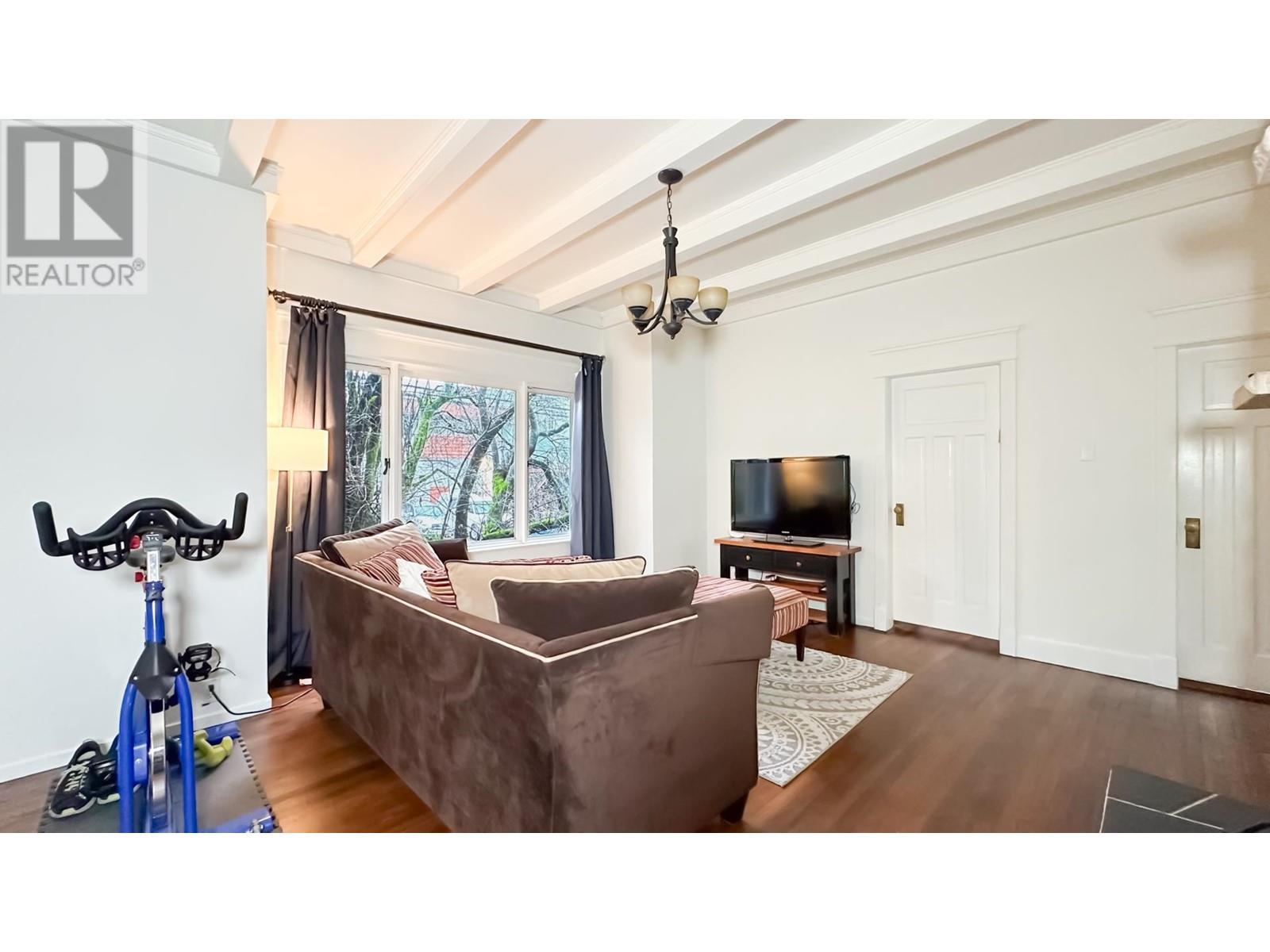 481 W 17 Avenue, Vancouver, British Columbia  V5Y 2A1 - Photo 8 - R2845194