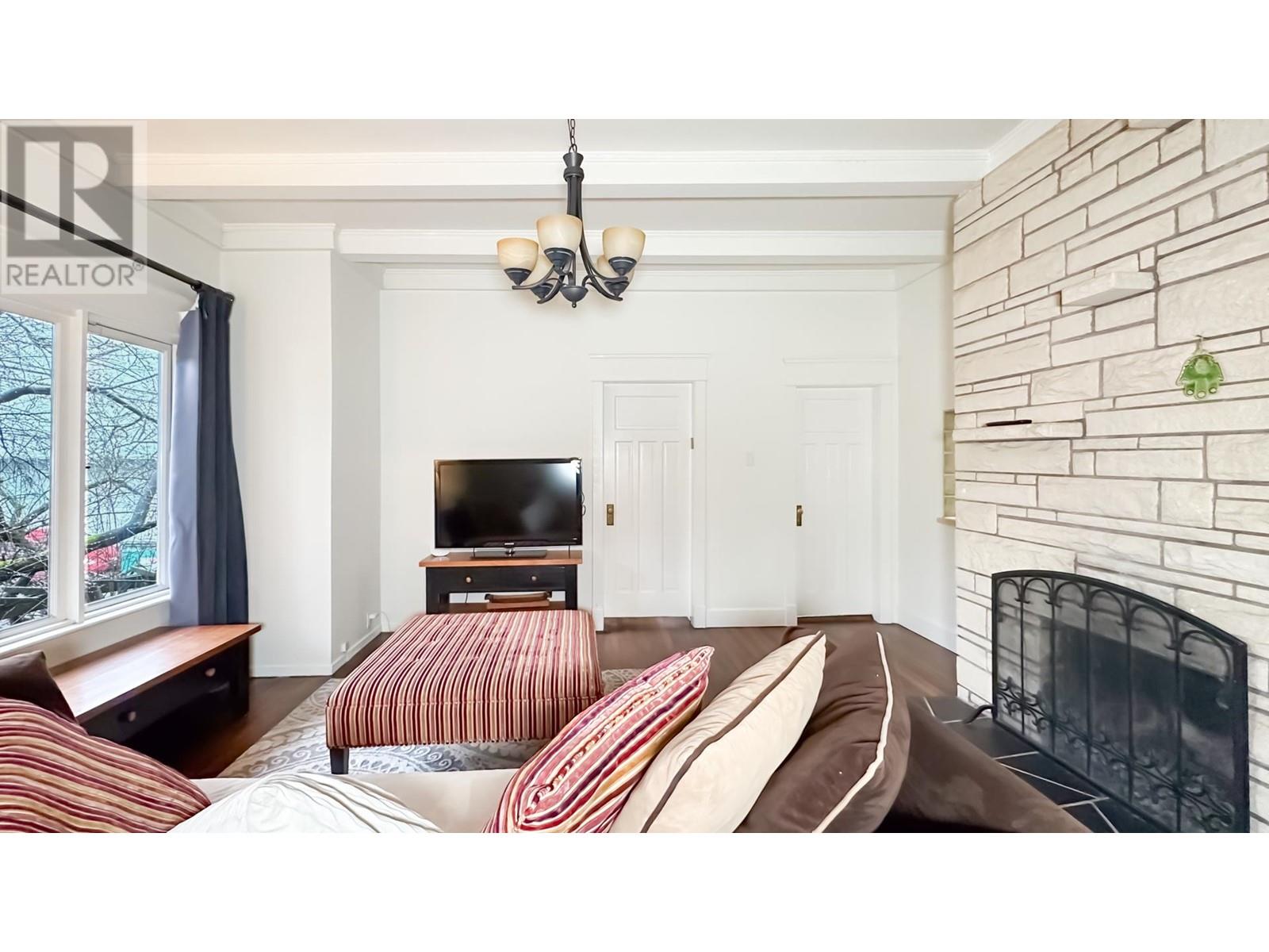 481 W 17 Avenue, Vancouver, British Columbia  V5Y 2A1 - Photo 9 - R2845194