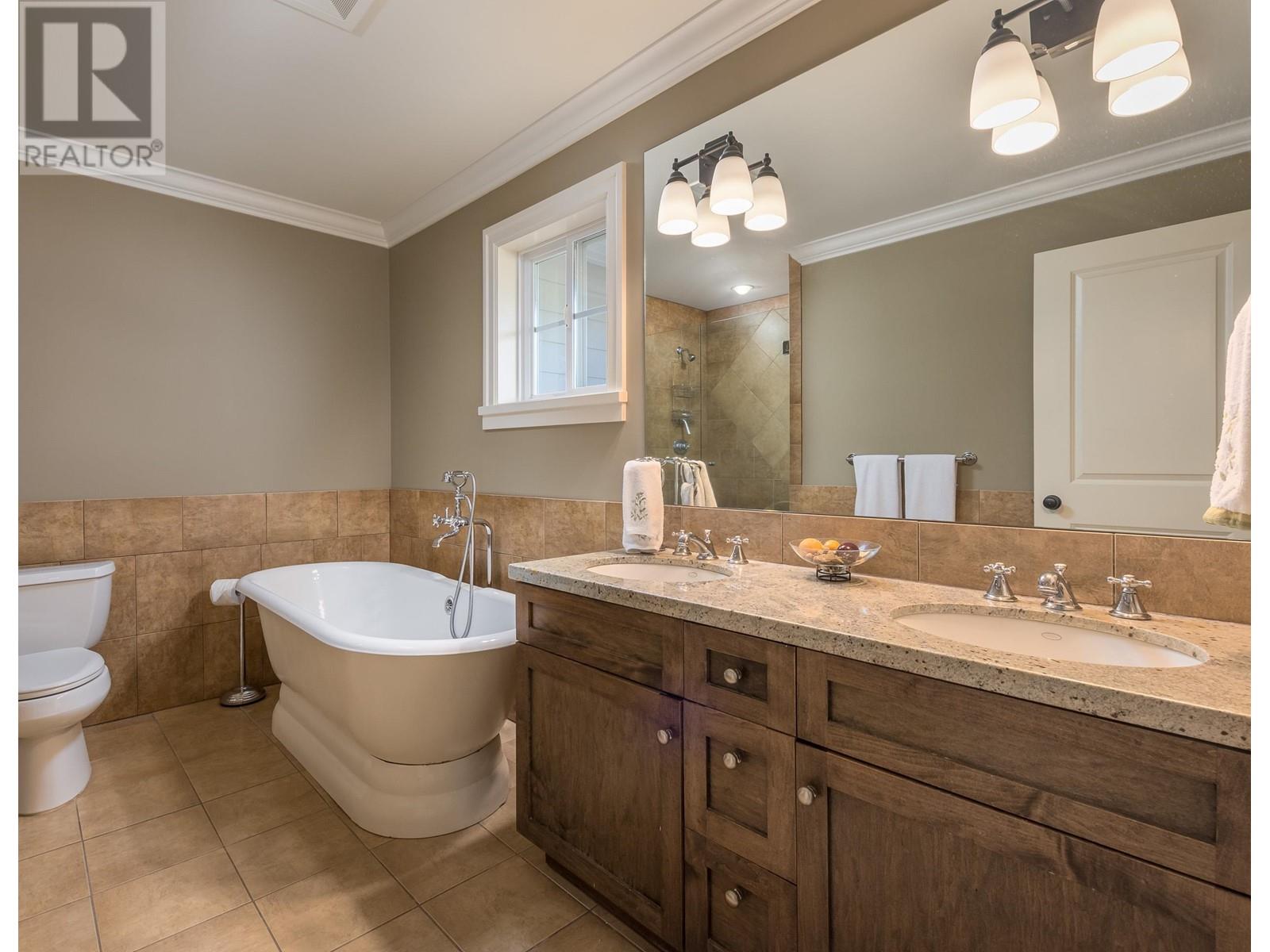 1017 Condor Place, Squamish, British Columbia  V8B 0P4 - Photo 7 - R2845217
