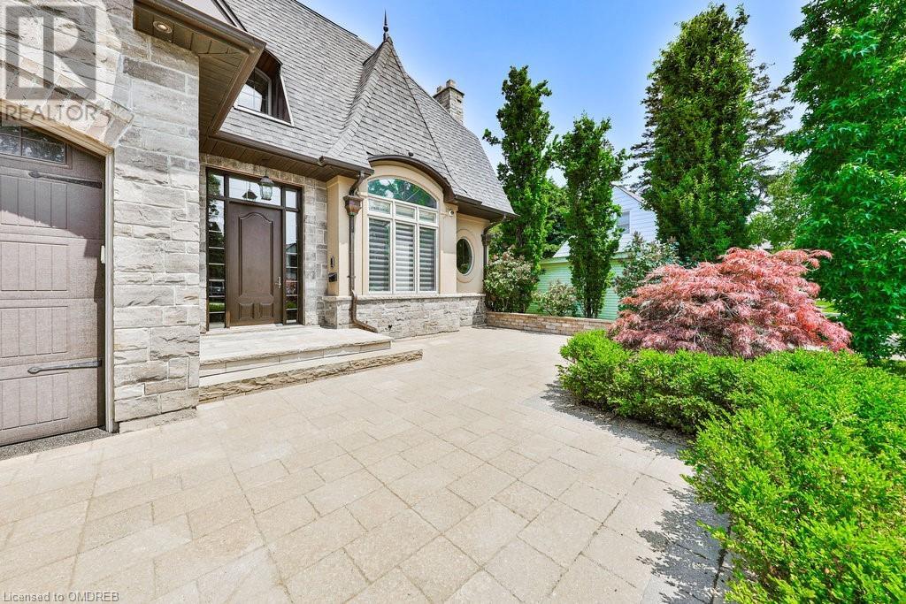 1035 Truman Avenue, Oakville, Ontario  L6H 1Y7 - Photo 5 - 40534203