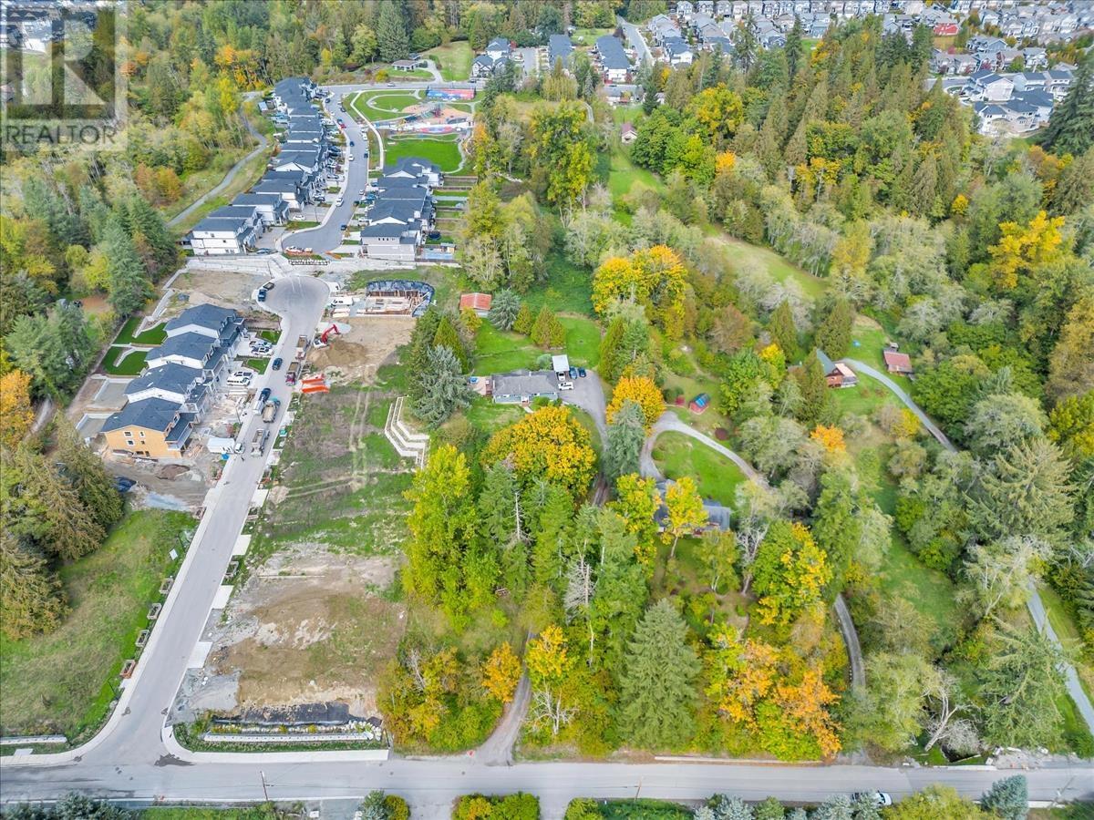 24221 110 Avenue, Maple Ridge, British Columbia  V2W 1H7 - Photo 2 - R2845158
