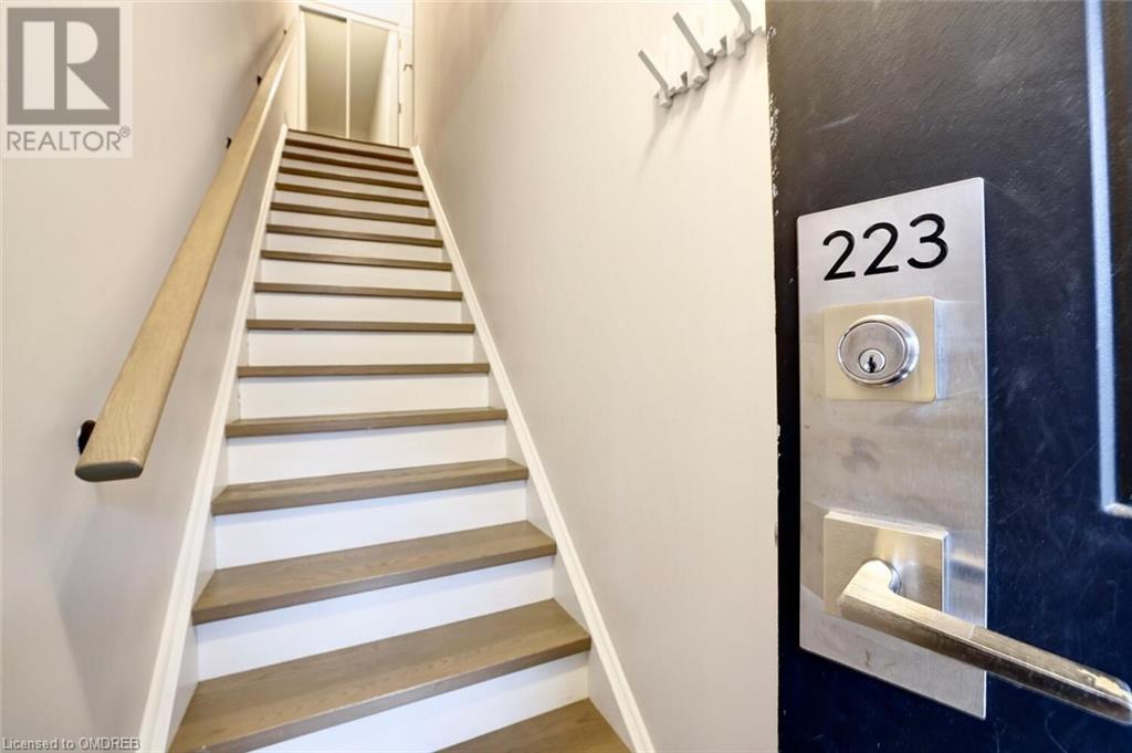 652 Cricklewood Drive Drive Unit# 223, Mississauga, Ontario  L5G 0B9 - Photo 6 - 40534755