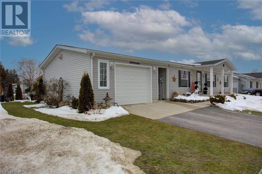 420 Tremaine Avenue S Unit# 17, Listowel, Ontario  N4W 3G9 - Photo 3 - 40534666