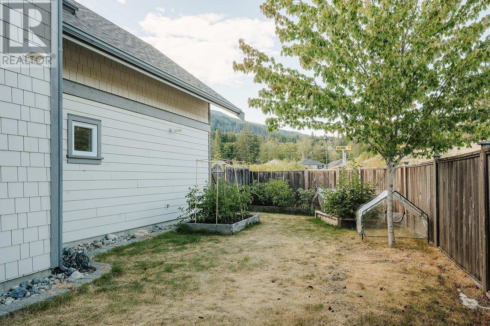 1032 Woodsworth Road, Gibsons, British Columbia  V0N 1V7 - Photo 18 - R2845440