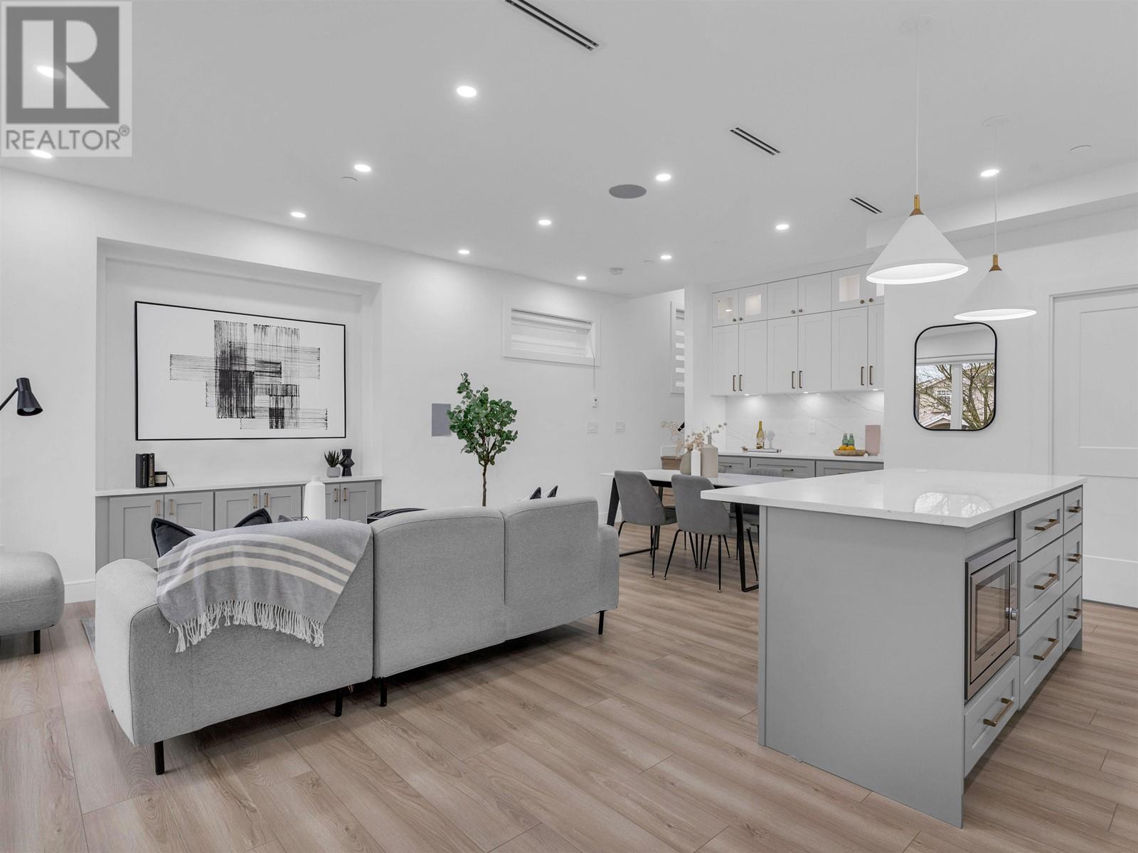 6164 Beatrice Street, Vancouver, British Columbia  V5P 3R2 - Photo 2 - R2845558