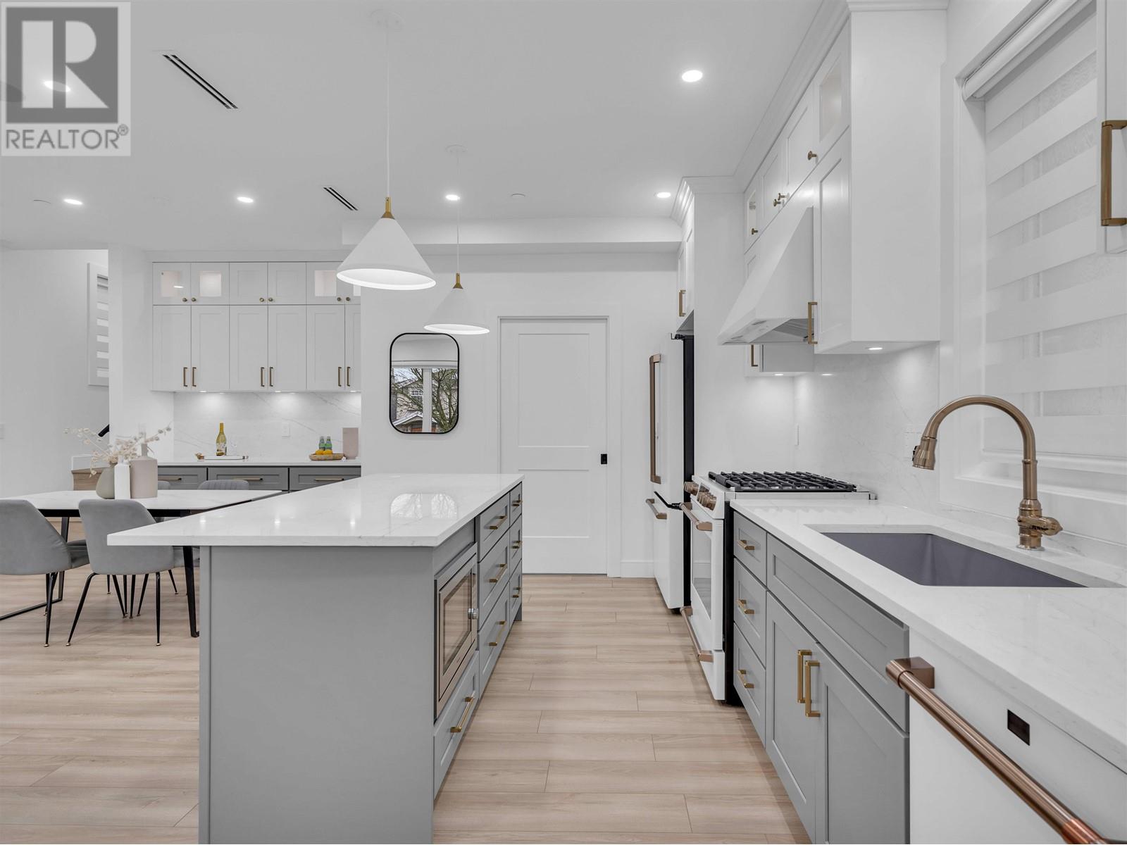 6164 Beatrice Street, Vancouver, British Columbia  V5P 3R2 - Photo 3 - R2845558