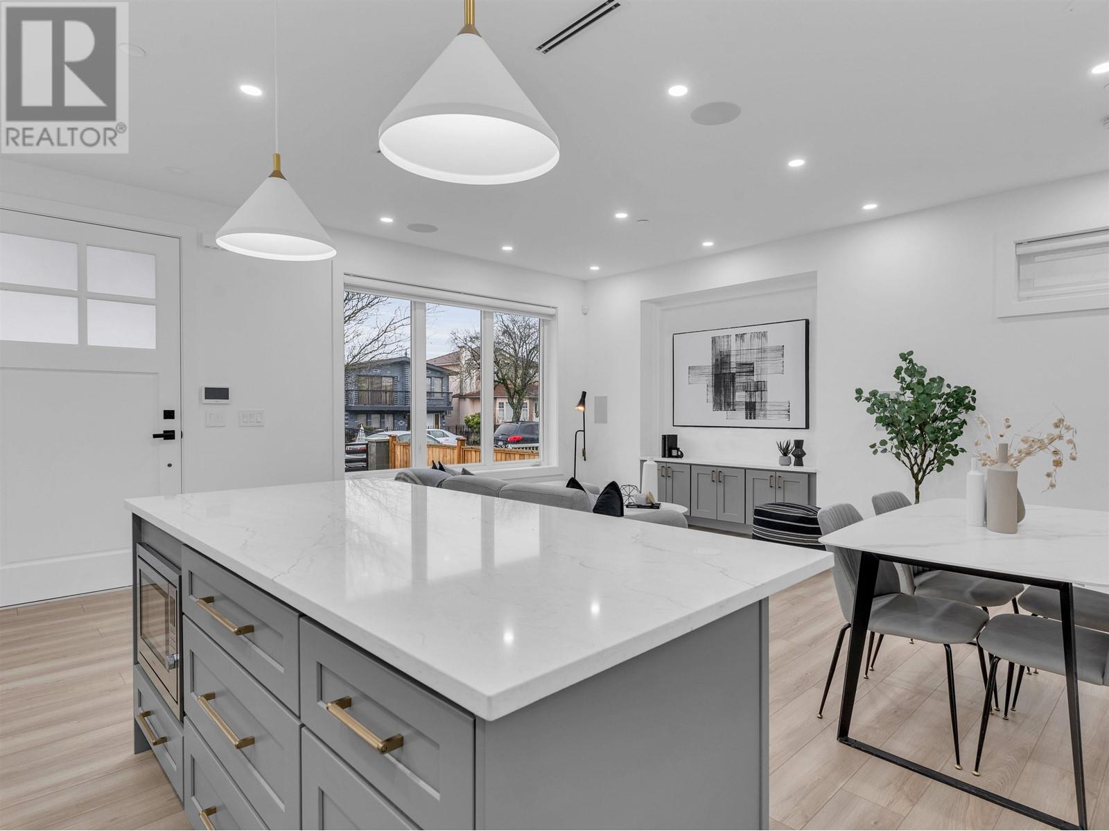 6164 Beatrice Street, Vancouver, British Columbia  V5P 3R2 - Photo 4 - R2845558