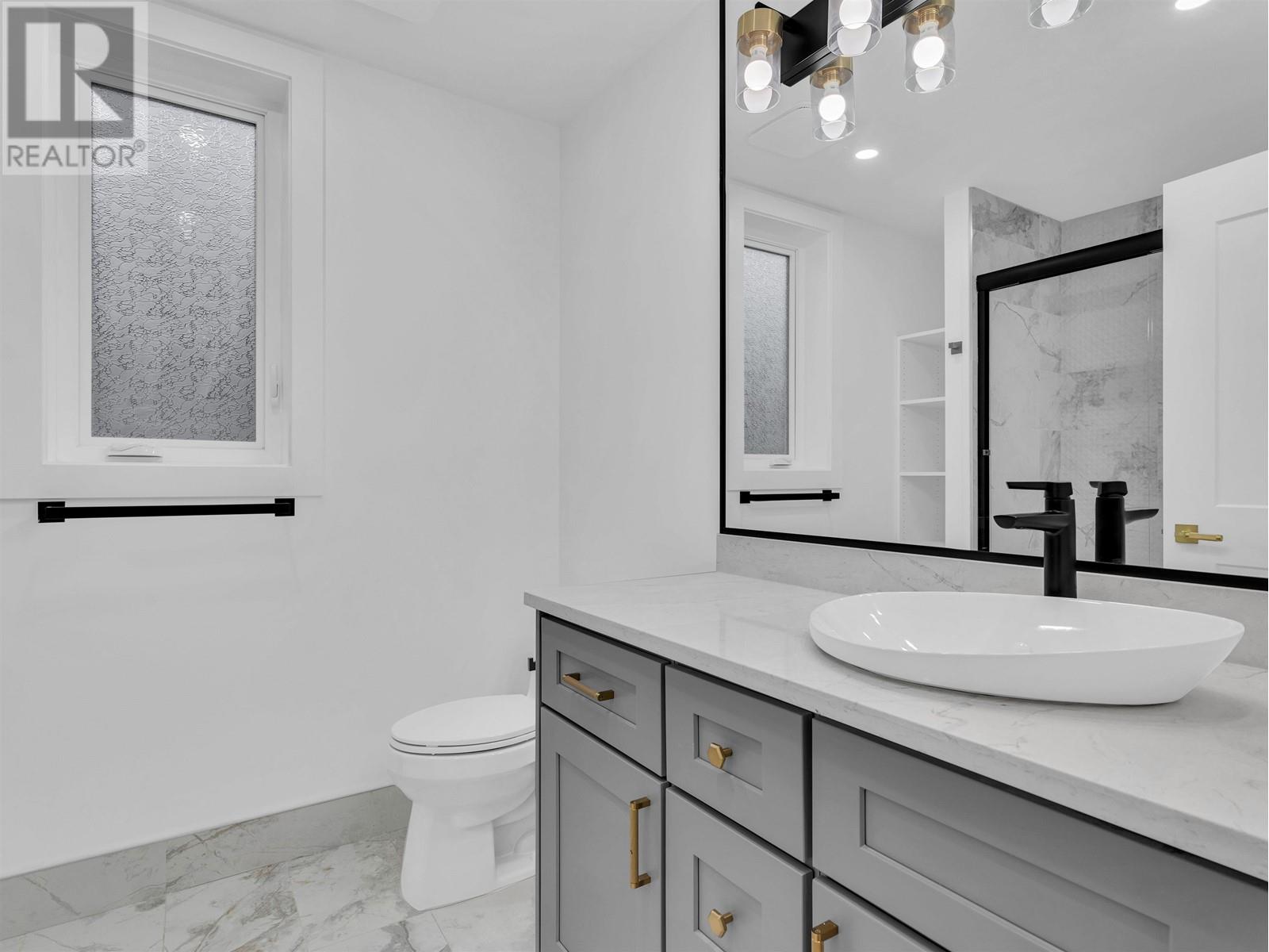6164 Beatrice Street, Vancouver, British Columbia  V5P 3R2 - Photo 9 - R2845558