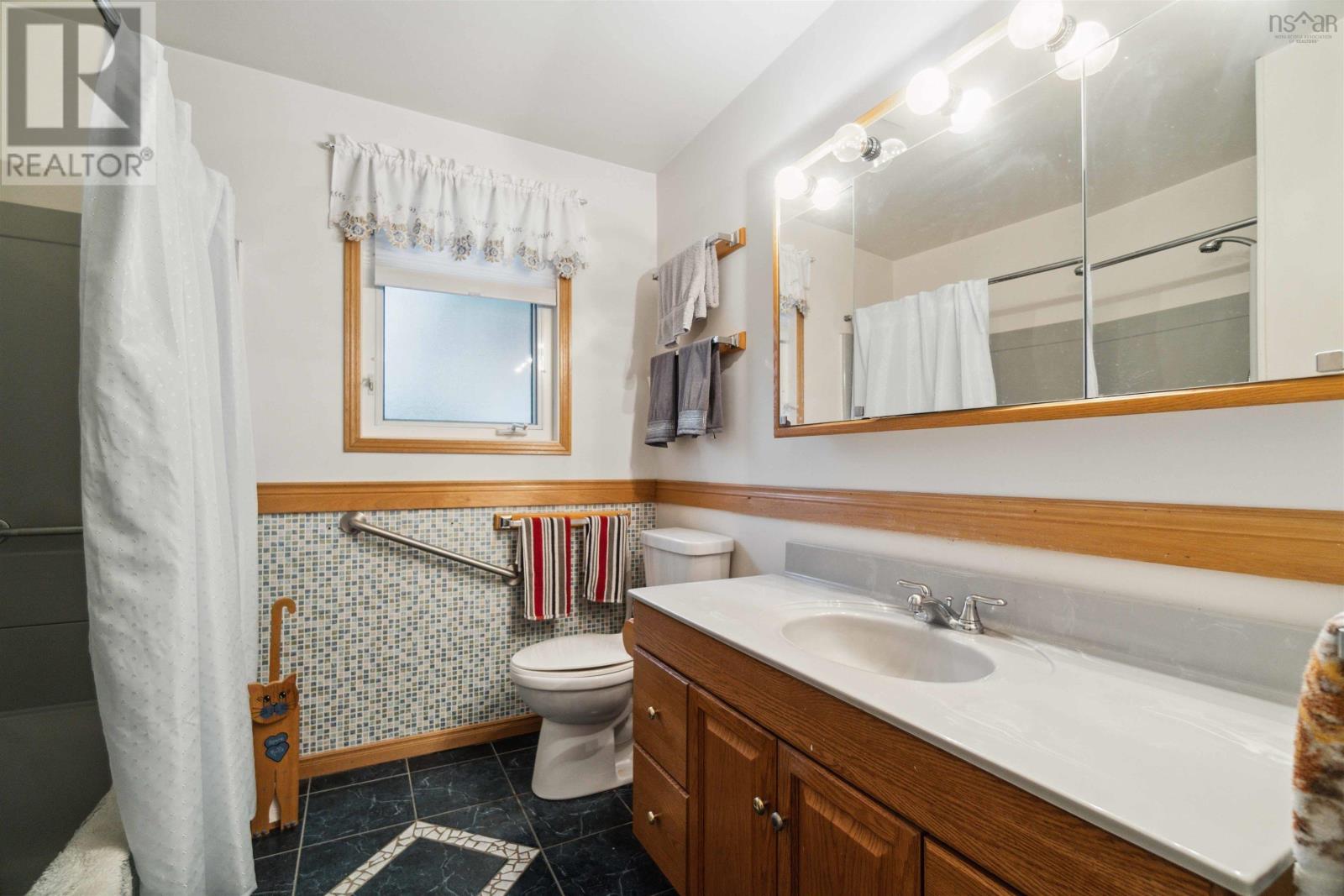 41 Stuart Harris Drive, Dartmouth, Nova Scotia  B2W 3Z4 - Photo 23 - 202401863
