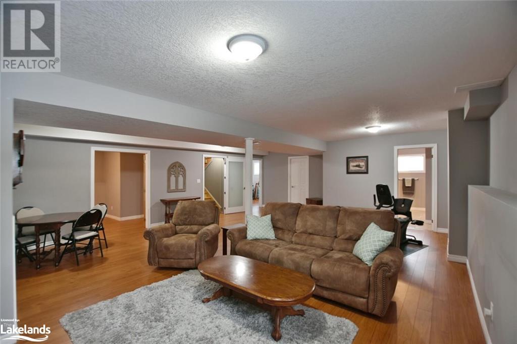 61 George Avenue, Wasaga Beach, Ontario  L9Z 2X9 - Photo 40 - 40519299