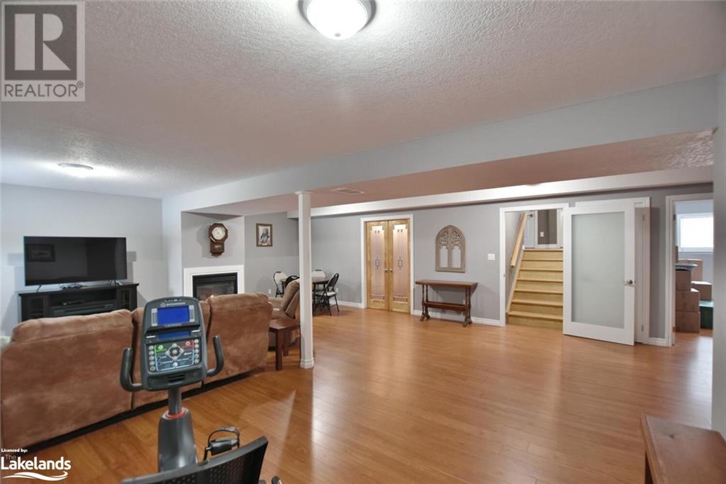 61 George Avenue, Wasaga Beach, Ontario  L9Z 2X9 - Photo 43 - 40519299
