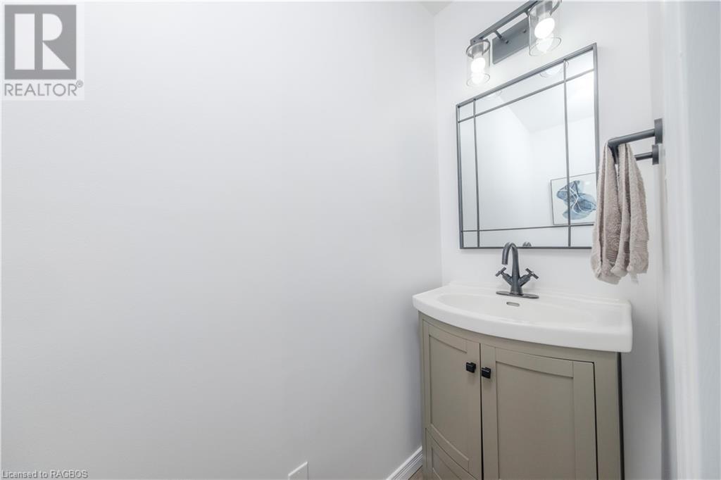 7 Penetangore Row S, Kincardine, Ontario  N2Z 2N6 - Photo 10 - 40535159