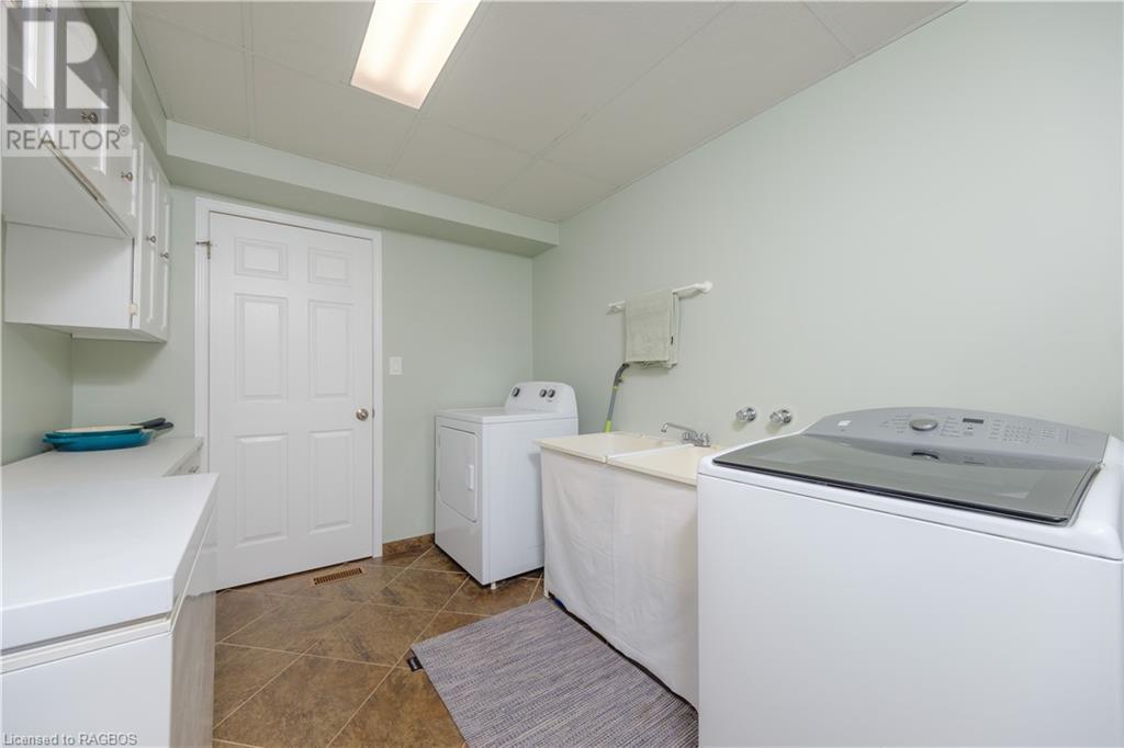 7 Penetangore Row S, Kincardine, Ontario  N2Z 2N6 - Photo 20 - 40535159