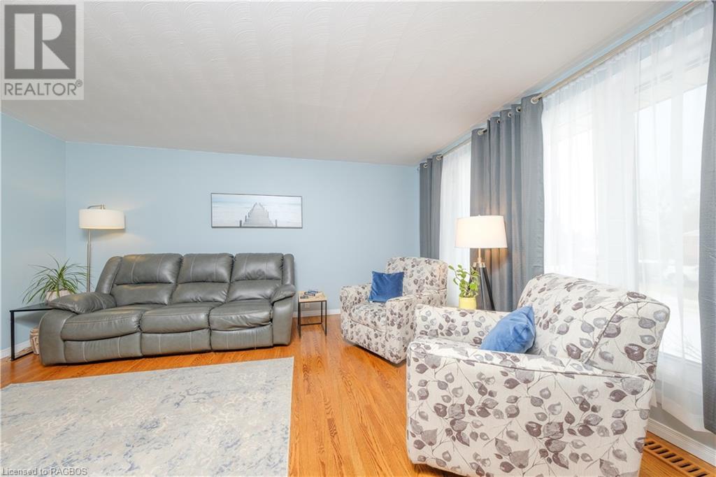 7 Penetangore Row S, Kincardine, Ontario  N2Z 2N6 - Photo 6 - 40535159