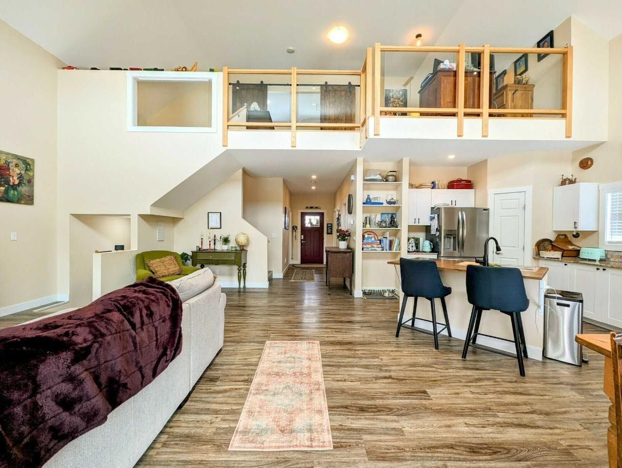 527 Forest Crowne Drive, Marysville, British Columbia  V1A 3G4 - Photo 4 - 2474756