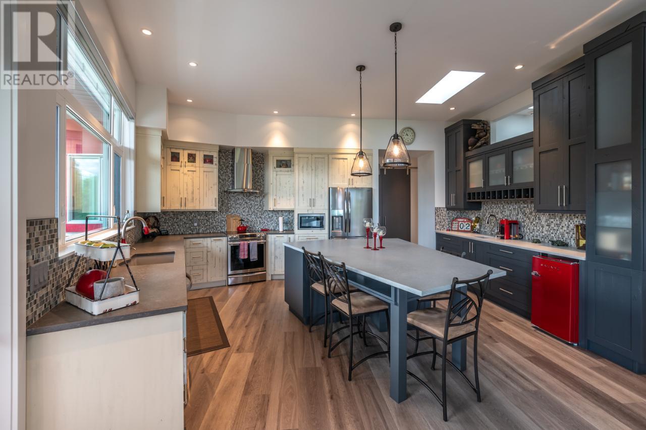 88 LAKESHORE Drive Penticton