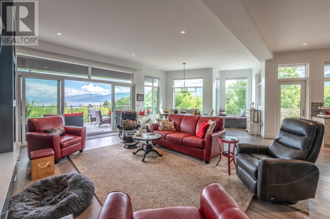 88 LAKESHORE Drive Penticton