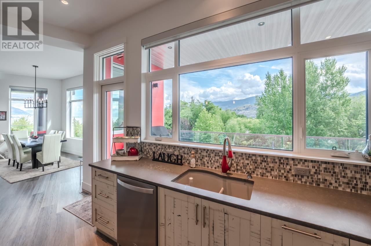 88 LAKESHORE Drive Penticton