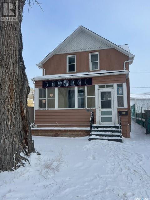 1811 Quebec Street, Regina, Saskatchewan  S4P 1J5 - Photo 2 - SK957053