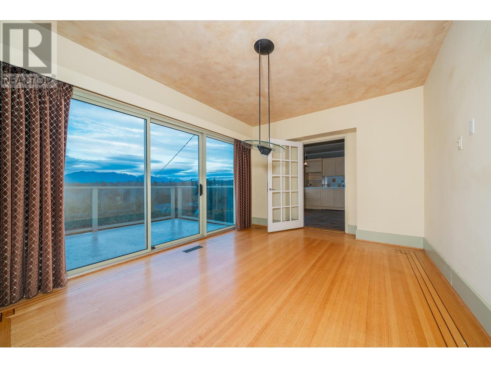 1963 W 35th Avenue, Vancouver, British Columbia  V6M 1H8 - Photo 10 - R2845789