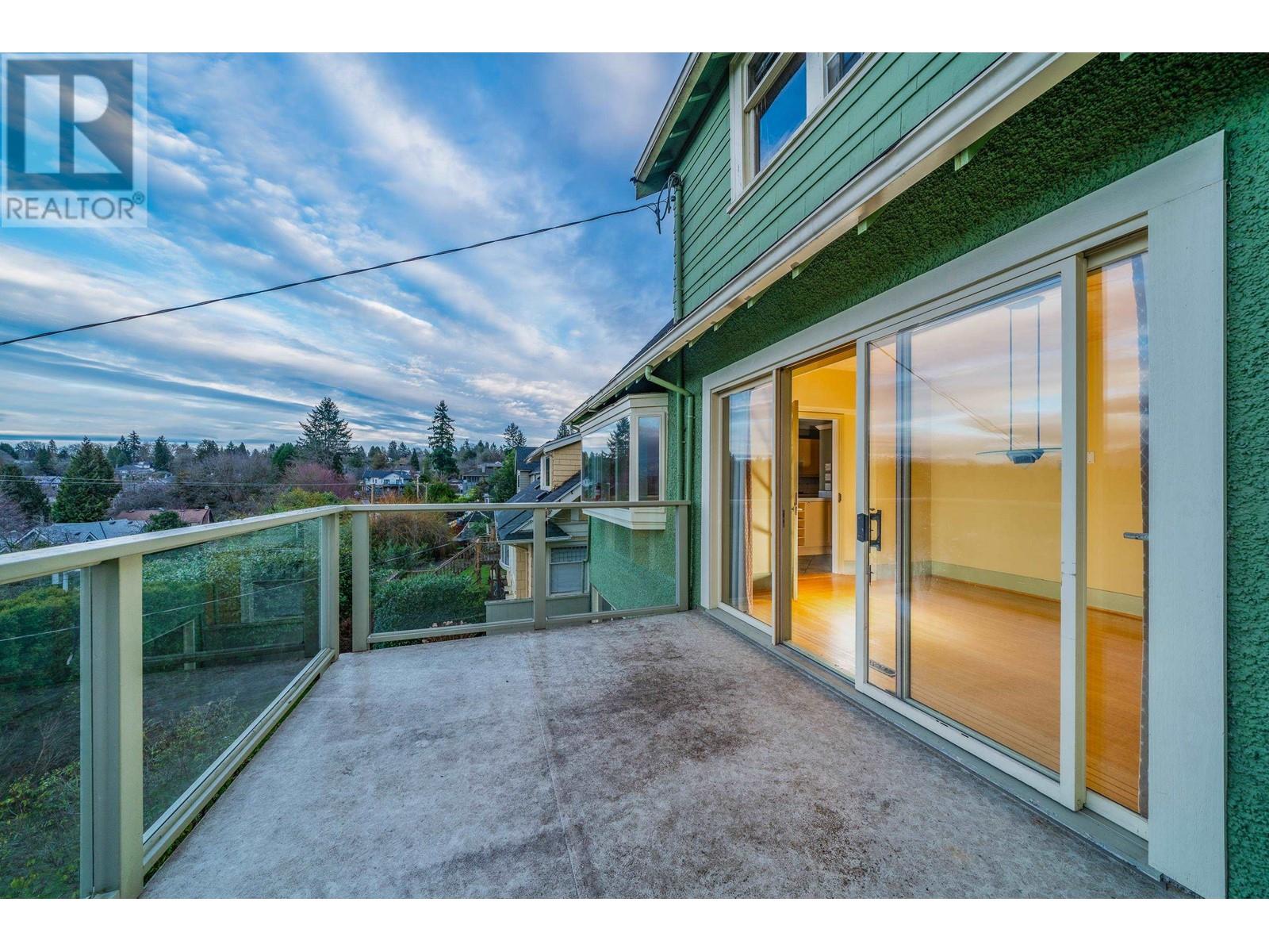 1963 W 35th Avenue, Vancouver, British Columbia  V6M 1H8 - Photo 11 - R2845789