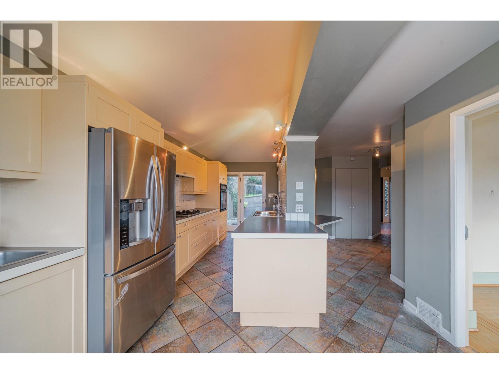 1963 W 35th Avenue, Vancouver, British Columbia  V6M 1H8 - Photo 15 - R2845789