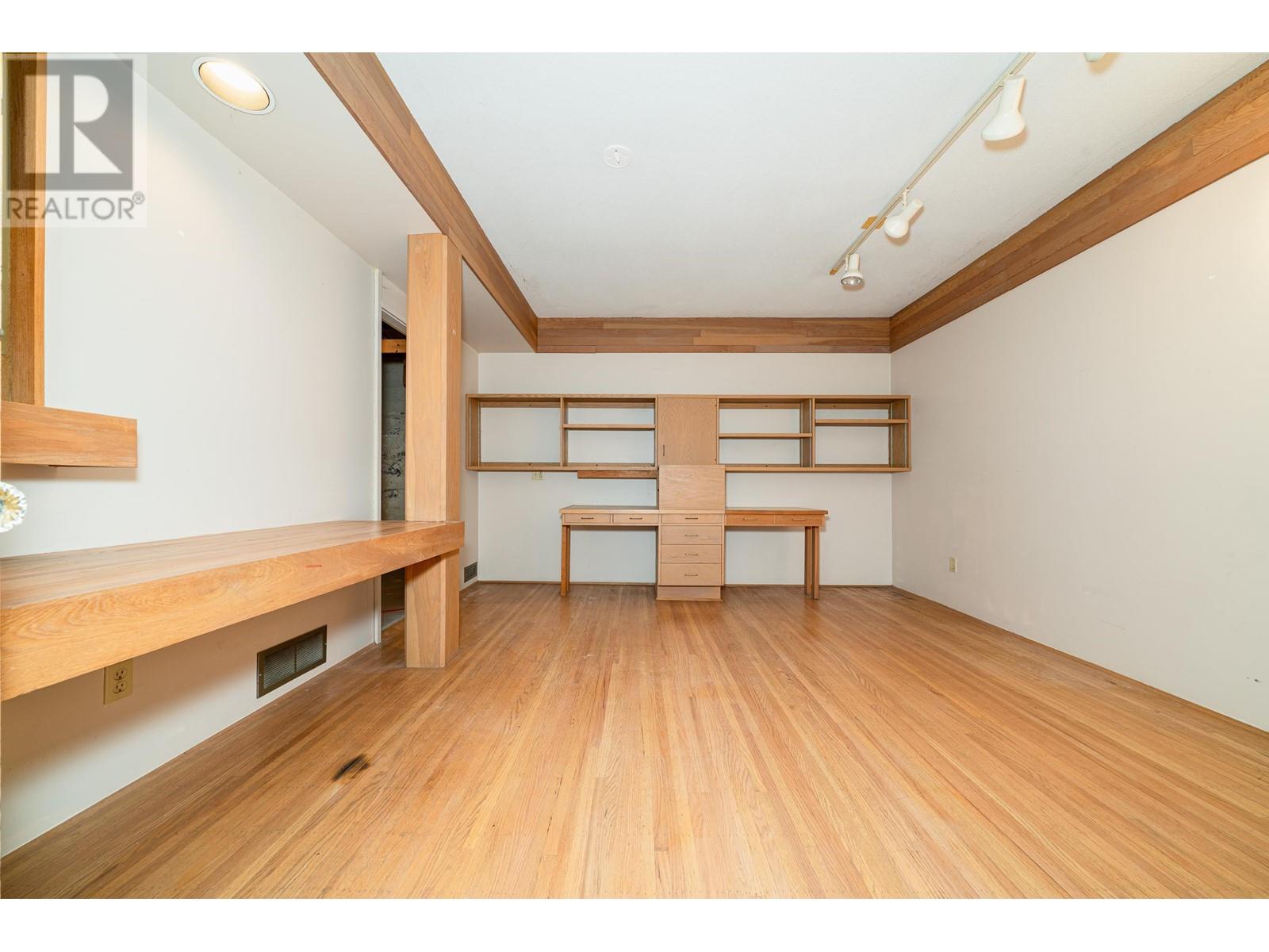 1963 W 35th Avenue, Vancouver, British Columbia  V6M 1H8 - Photo 30 - R2845789