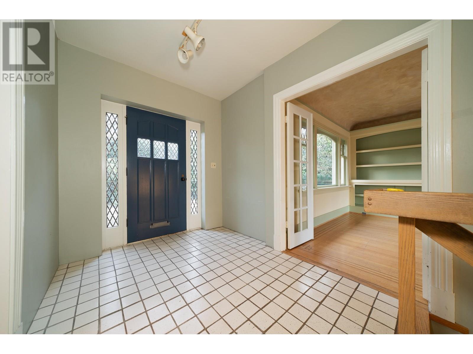 1963 W 35th Avenue, Vancouver, British Columbia  V6M 1H8 - Photo 4 - R2845789