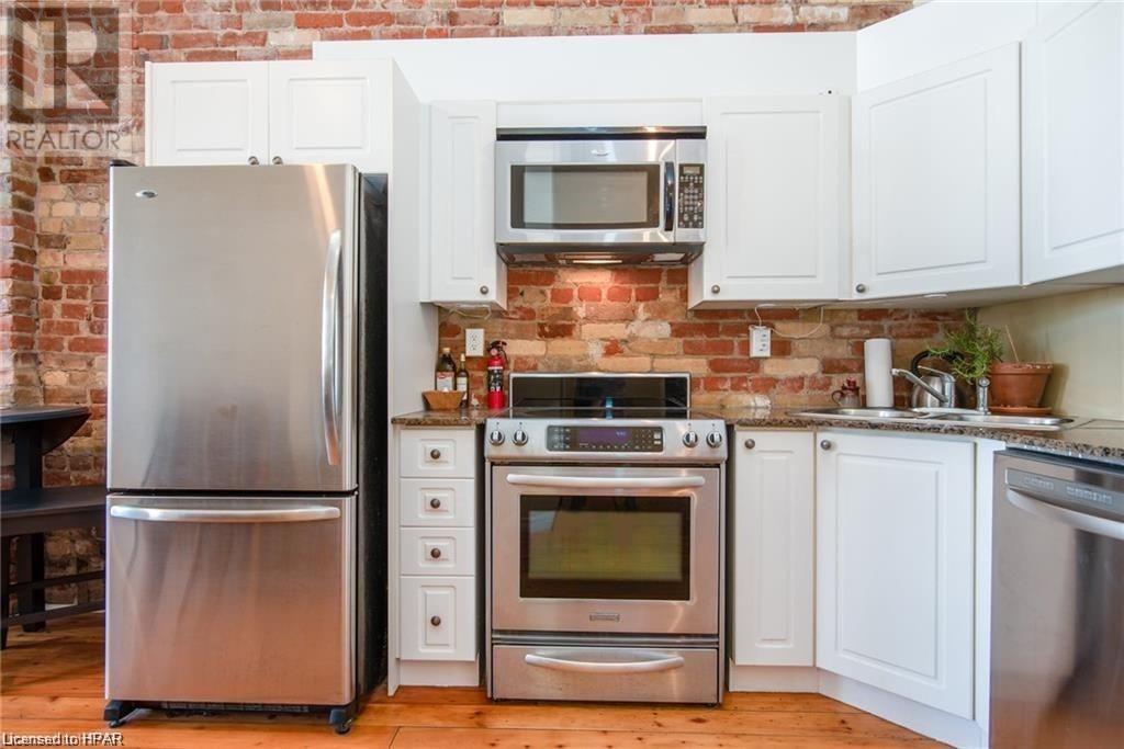 66 Wellington Street Unit# 201, Stratford, Ontario  N5A 2L2 - Photo 2 - 40529702