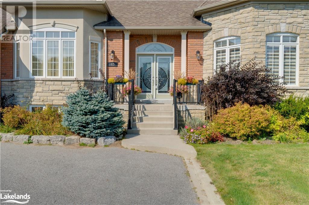 42 Maple Drive, Wasaga Beach, Ontario L9Z 0A8 (26467727) Real Estate