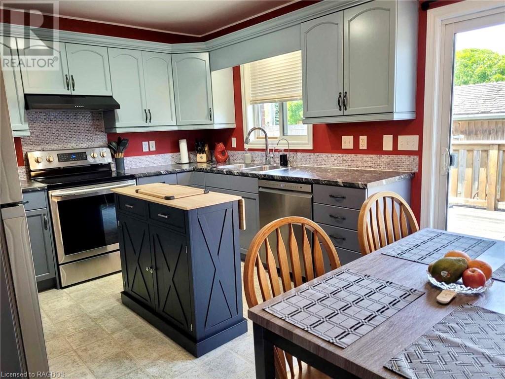 636 22nd Avenue, Hanover, Ontario  N4N 3W7 - Photo 11 - 40529794