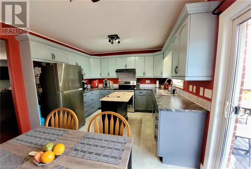 636 22nd Avenue, Hanover, Ontario  N4N 3W7 - Photo 16 - 40529794
