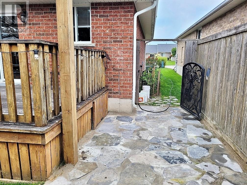 636 22nd Avenue, Hanover, Ontario  N4N 3W7 - Photo 37 - 40529794