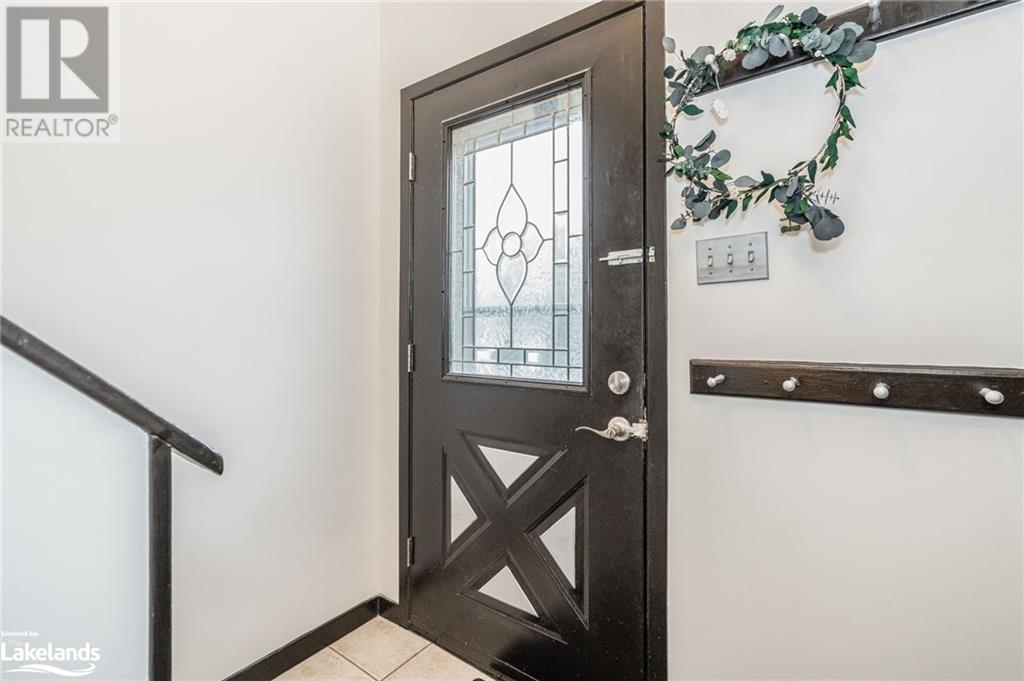 9 Godden Street, Collingwood, Ontario  L9Y 4S4 - Photo 2 - 40535549