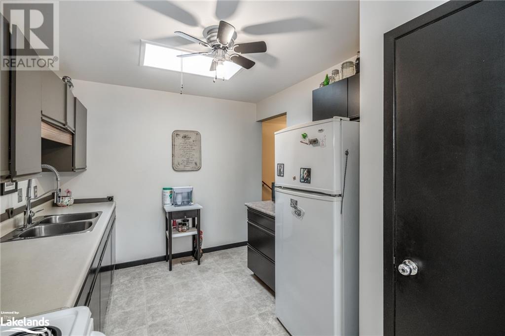9 Godden Street, Collingwood, Ontario  L9Y 4S4 - Photo 3 - 40535549