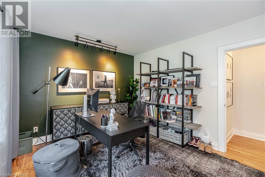 1590 Pinetree Crescent, Mississauga, Ontario  L5G 2S8 - Photo 21 - 40535657