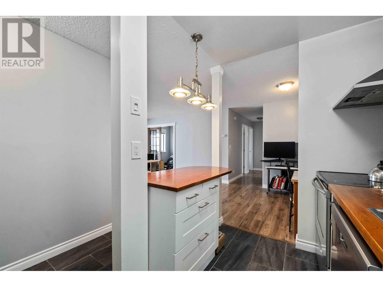 305 12170 222 Street, Maple Ridge, British Columbia  V2X 8H1 - Photo 4 - R2845887