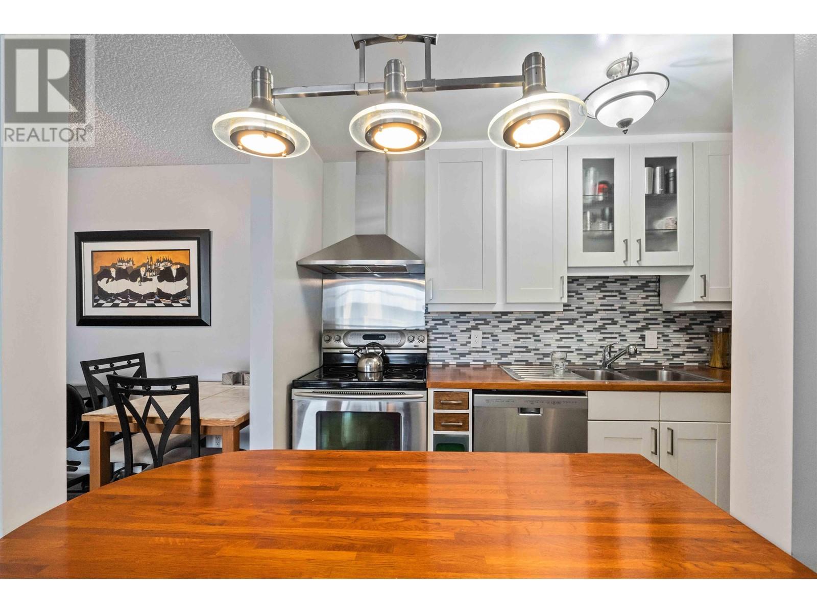 305 12170 222 Street, Maple Ridge, British Columbia  V2X 8H1 - Photo 7 - R2845887